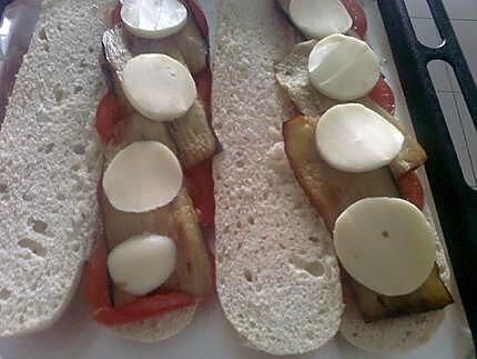 recette 1/2  BAGUETTES  FARCIES  GRATINEES A L'ITALIENNE