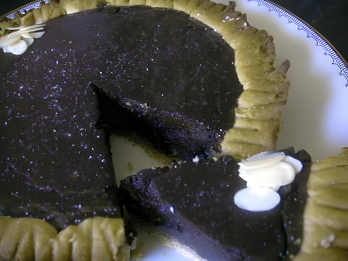 recette Tarte sucrée épicée au chocolat très noir