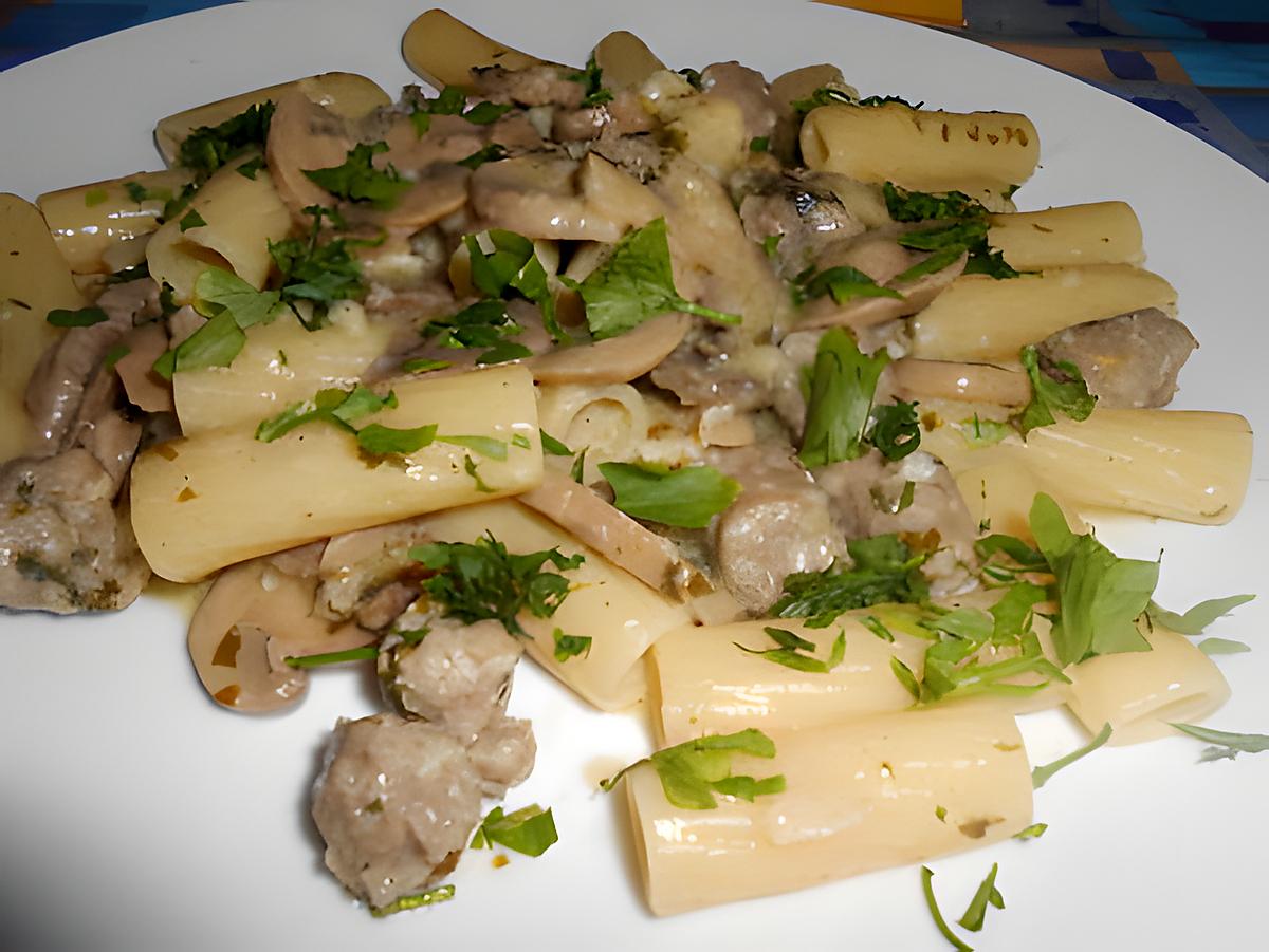 recette PASTA  FUNGHI  SALSICCIA  E  SALSA  AL  LIMONE