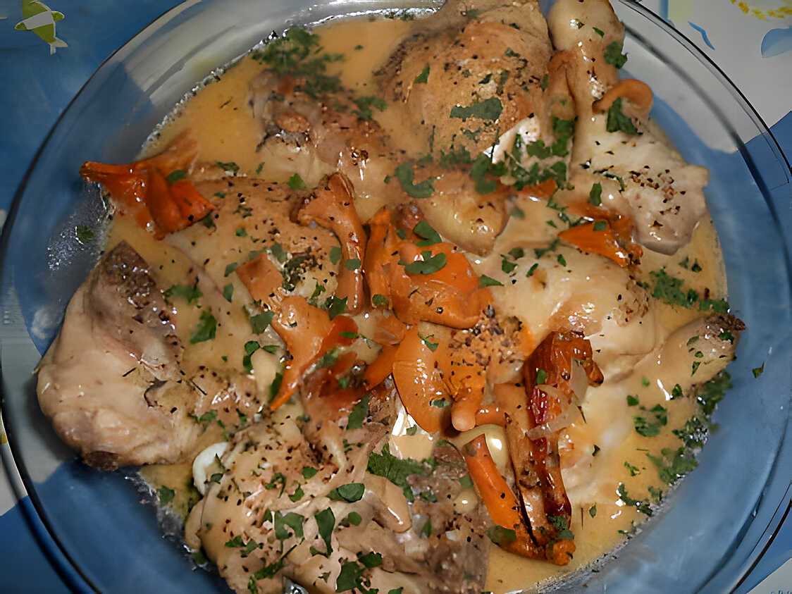 Recette de Cuisse de poulet a la creme et girolles