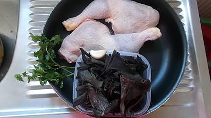 recette Cuisse de poulet à la crème et trompette de la mort.. Recette de Jeanmerode