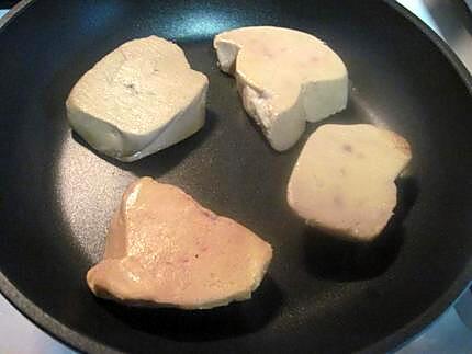 recette Tranches de foie gras  aux marrons et cassis.