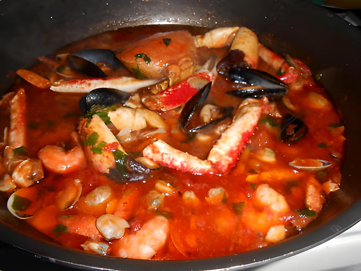 recette SUGO  AVEC PINCES  DE  CRABE ET PATTES D'ARAIGNEES DE MER