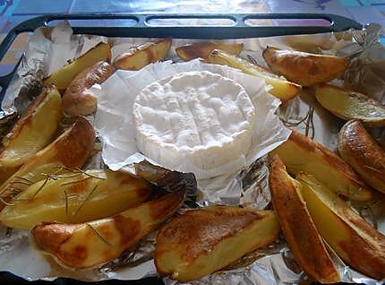 recette CAMEMBERT  AU  FOUR  POMMES  DE  TERRE SOUFFLEES