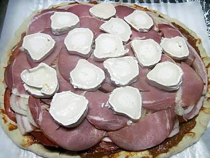 recette pizza au bacon. bûche de chèvre.