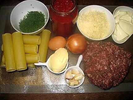 recette Gratin de cannellonis à la viande et sauce tomates.