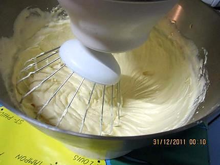 recette Gâteau aux macarons chocolaté, crème au beurre.