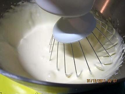 recette Gâteau aux macarons chocolaté, crème au beurre.