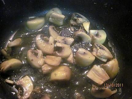 recette Riz au thon, champignons et tomates séchées.