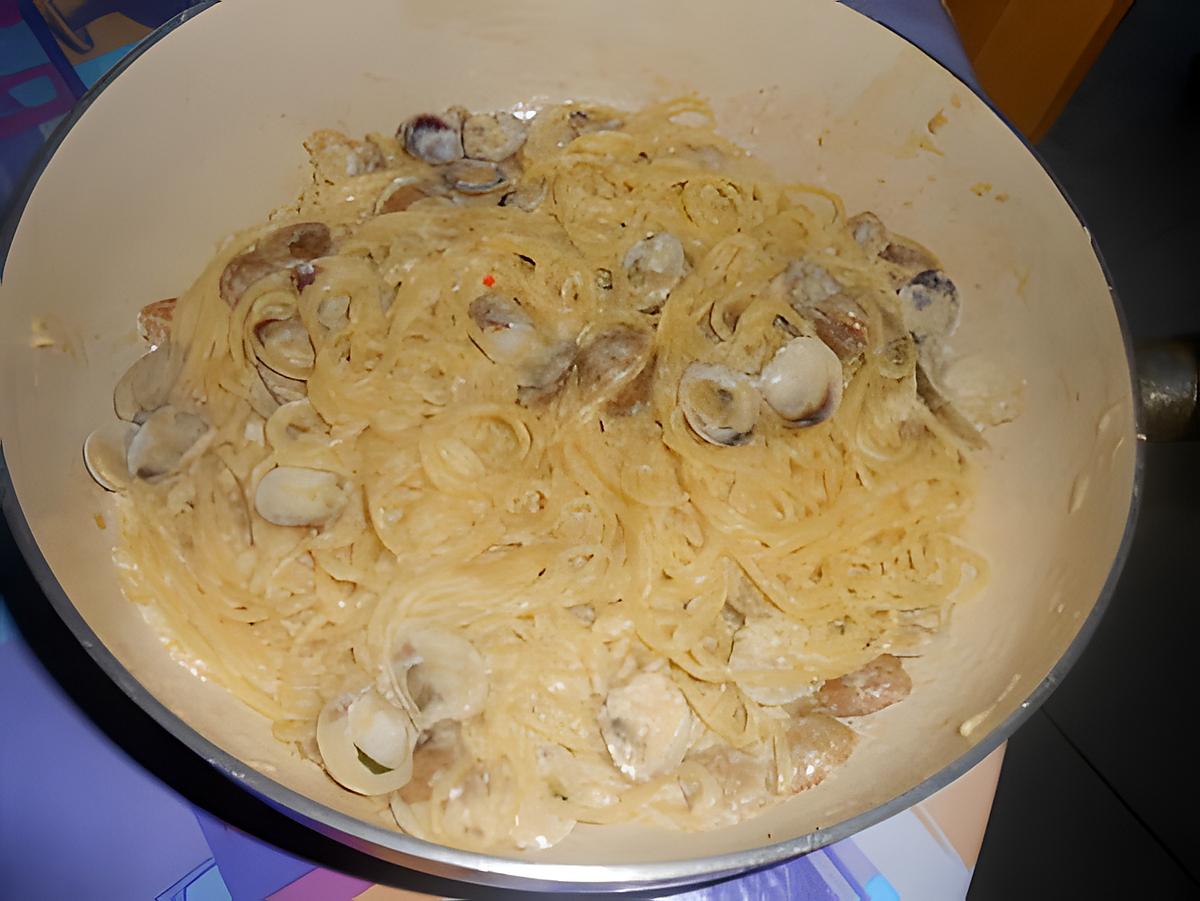 recette SPAGHETTI  VONGOLE PATE DE THON  ET  MASCARPONE