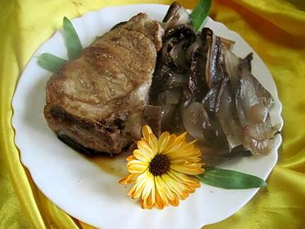 recette Côtelettes de veau aux endives rouges.