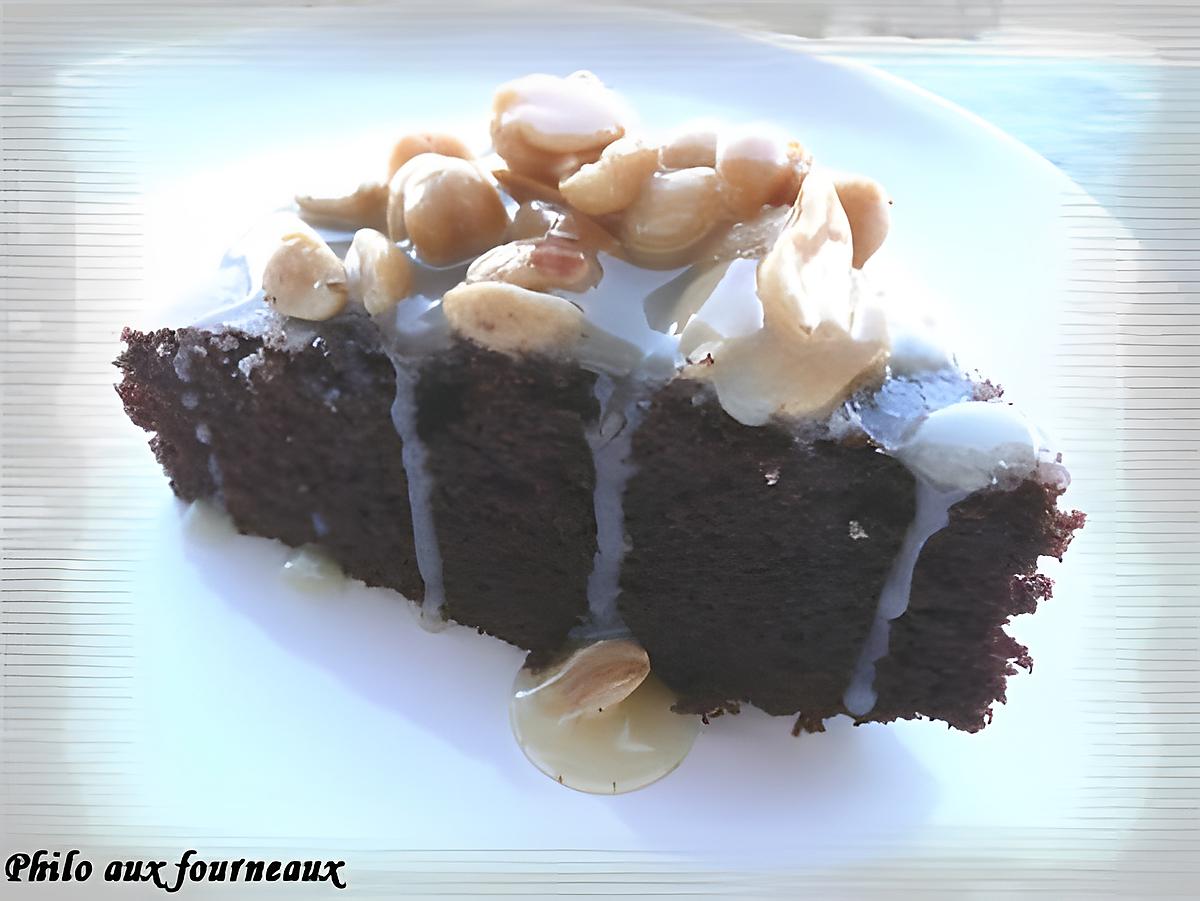 recette Gâteau-brownies au caramel & aux cacahuètes