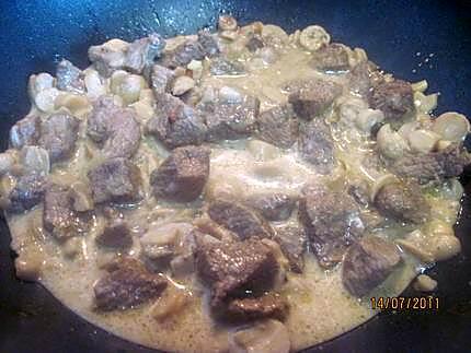 recette Boeuf aux champignons, sauce colombo.