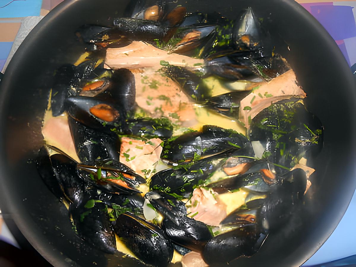 recette COZZE  E  SALMONE  ALLA CREMA