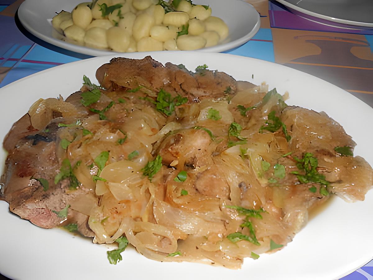 recette FEGATO  DI CONIGLIO  CON CIPOLLE (FOIES DE LAPIN AUX OIGNONS)