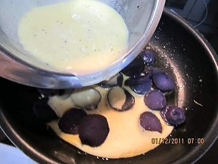 recette Omelette aux pommes de terre vitelottes.