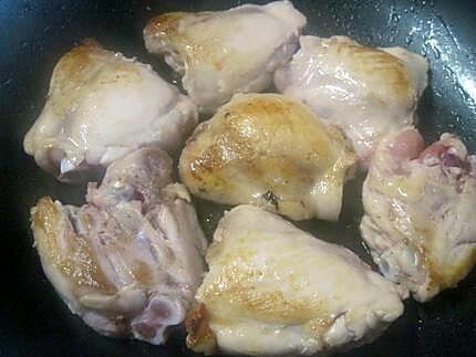 recette Hauts de poulet à la bière et légumes.