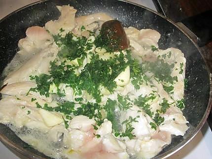 recette Emincés de poulet aux endives cuites à l'étouffée.