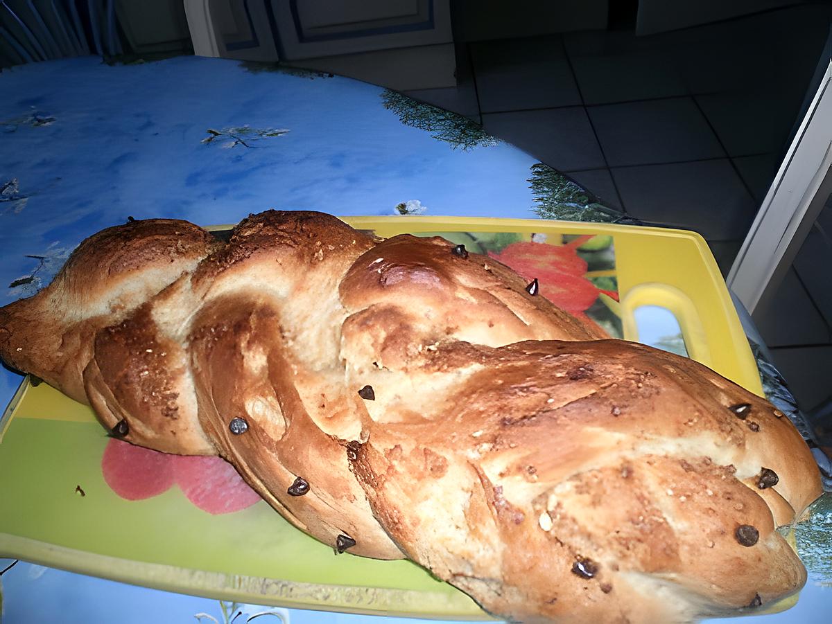 recette Brioche à 3 tresses au pépites de chocolat et pralines