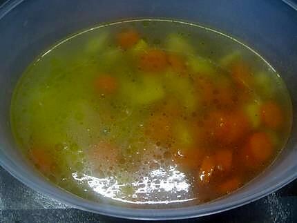 recette Soupe aux petits pois. carottes. pommes de terre. au micro-ondes.