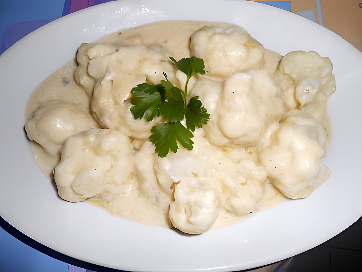 recette CHOU  FLEUR  SAUCE  BLANQUETTE