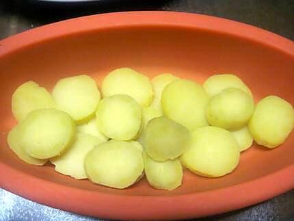 recette Filet de poisson sur un lit de pommes de terre safrané  au micro-ondes.