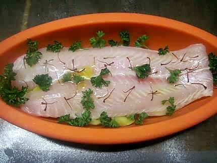 recette Filet de poisson sur un lit de pommes de terre safrané  au micro-ondes.