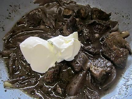 recette Sauté de boeuf à la crème fraiche. clous de girofle.