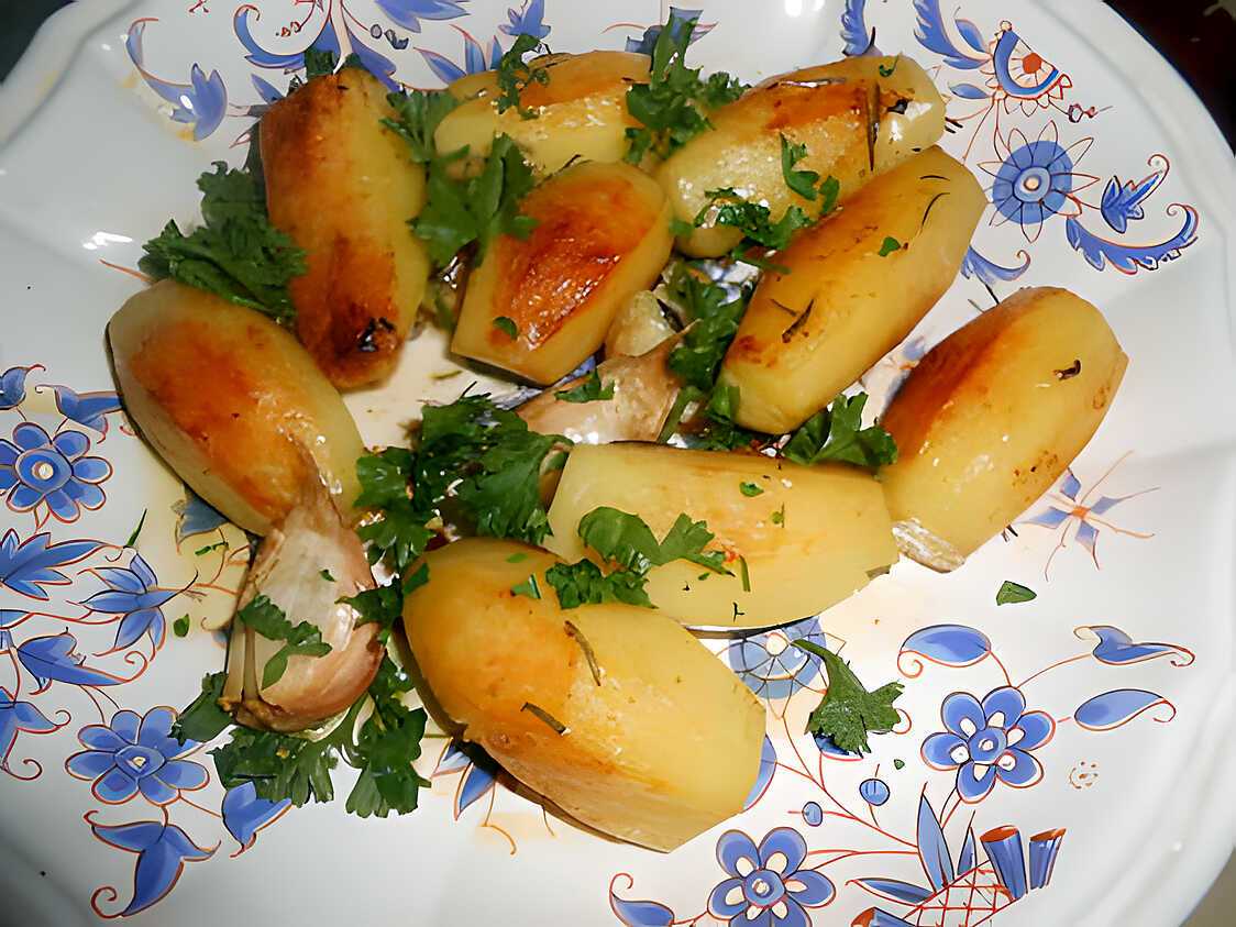Petites pommes de terre au romarin,ail et piment