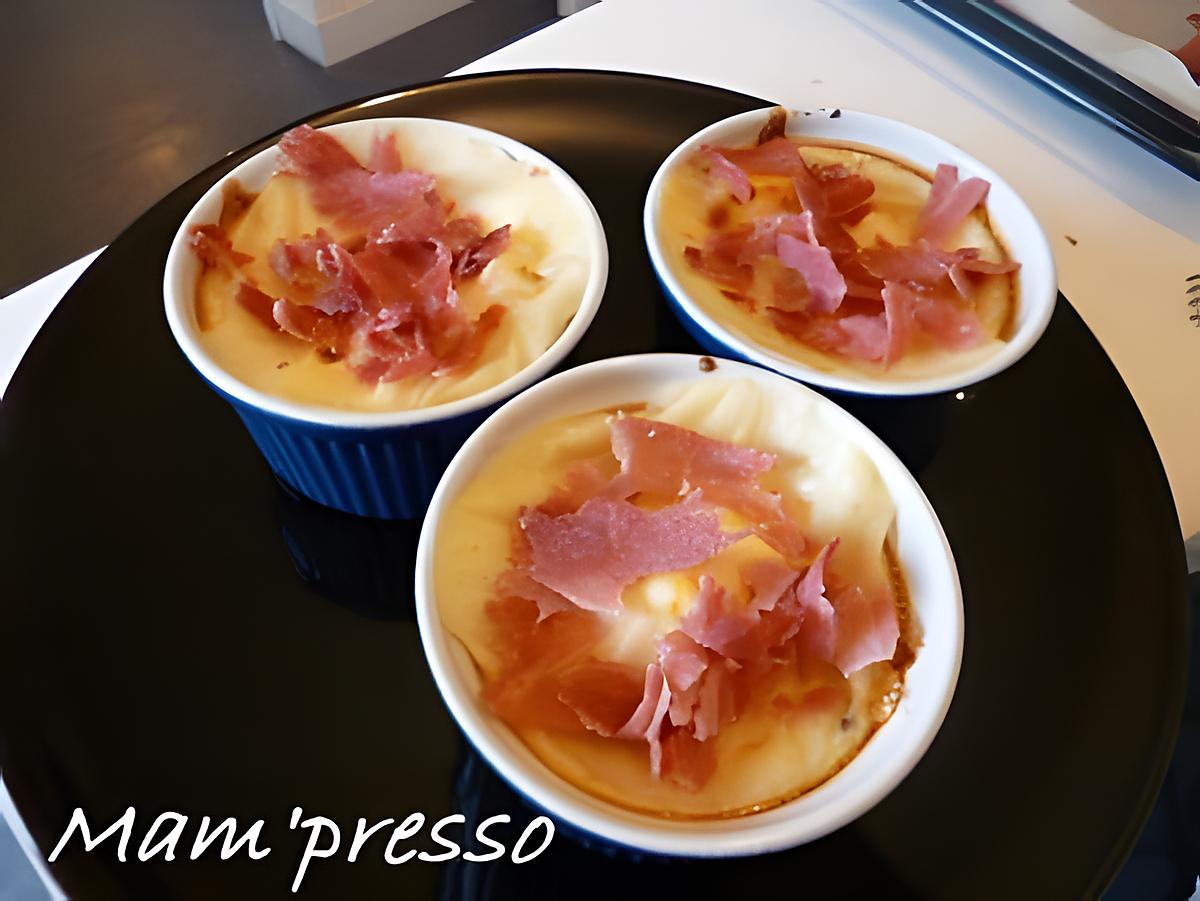 recette Oeufs cocotte et chips de jambon