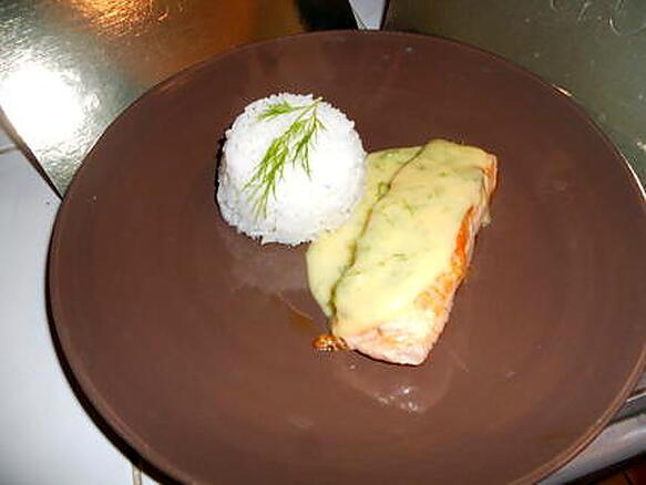 Recette de Pavé de saumon sauce hollandaise citron-aneth