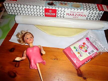 recette GATEAU D ANNIVERSAIRE"Barbie"de Jade ( 2ans)