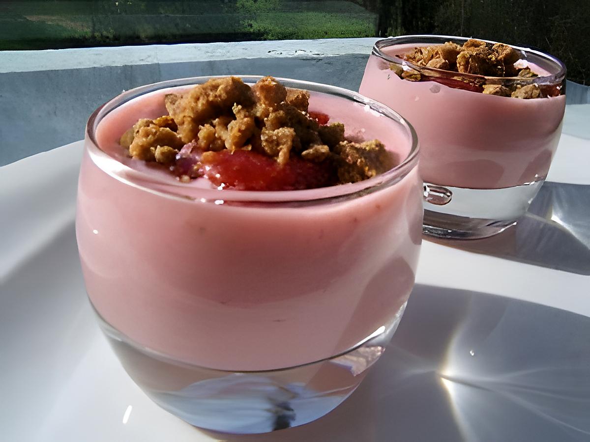 recette Crumble froid au yaourt et aux fraises
