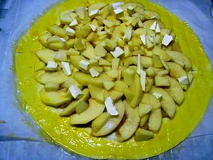 recette Feuilletée aux pommes sur une crème calisson.