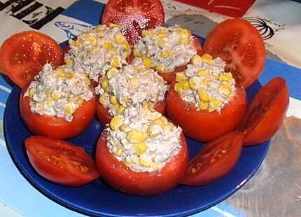 recette TOMATES FARCIES AU THON