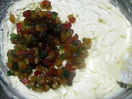 recette Gâteau à la ricotta aux fruits confits.