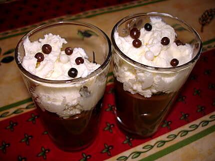 recette Mousse au chocolat et chantilly maison