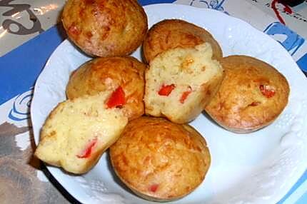 recette PETITS MUFFINS AUX POIVRONS