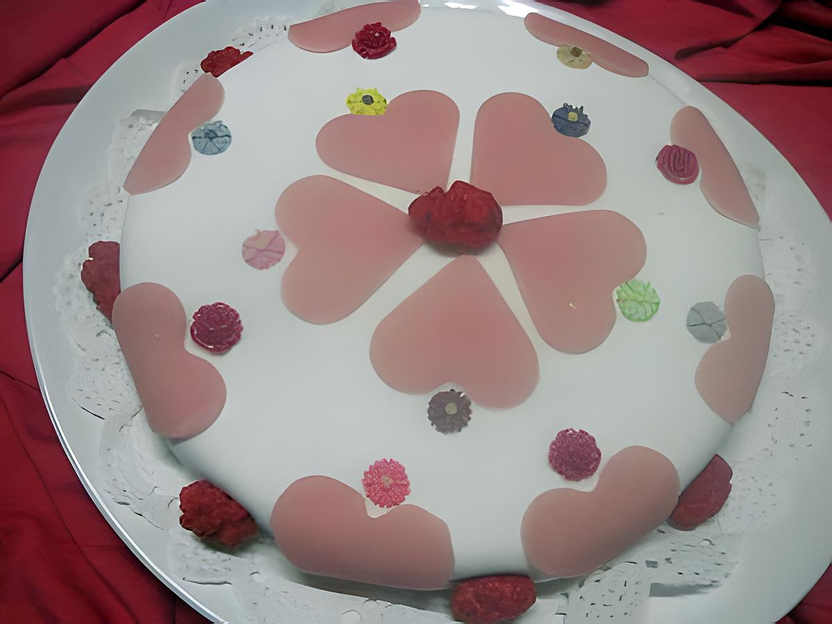 recette Gâteau crème pâtissière aux pralines roses. rapide.