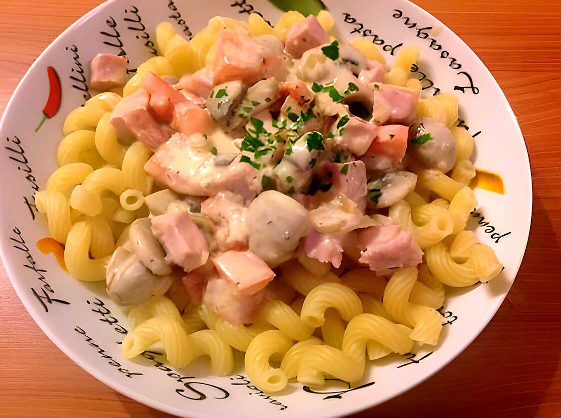Pâtes au jambon de ferme Magistral et champignons