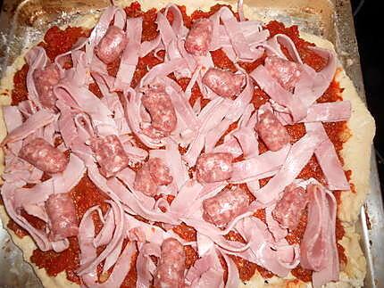 recette Pizza chipolata,jambon,fromage