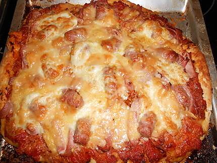 recette Pizza chipolata,jambon,fromage