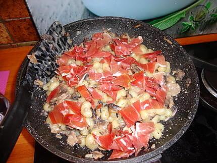 recette Gratin de gnocchi au jambon, champignons et caprice des Dieux "" DE rolly ""