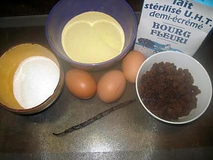 recette Gâteau de semoule aux raisins secs.