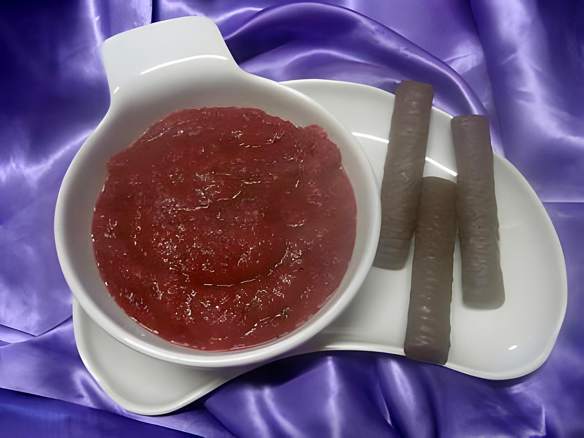 recette Compote de pommes et fruits rouges au micro-ondes.