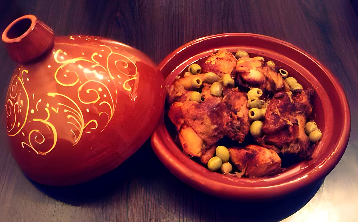 recette Voilà une spécialité de mon pays natal le Maroc Tajine de poulet au citron confit et aux olives