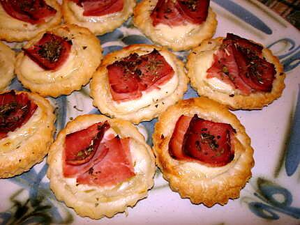 recette mini tartelettes fines au jambon -origan et crème fraiche