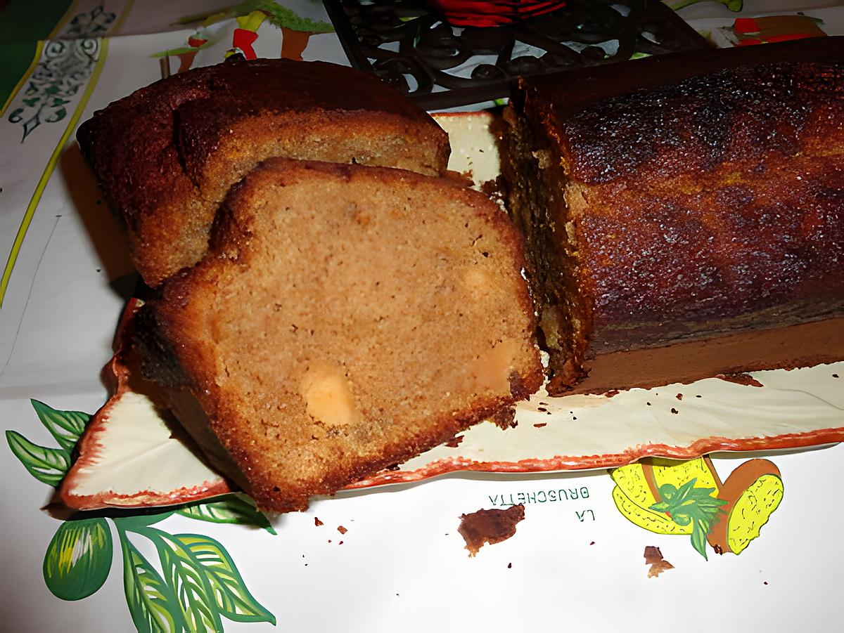 recette CAKE AUX DEUX FARINES DE CHATAIGNE, MARMELADE DE FIGUE ET POMMES CONFITES