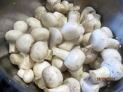 recette Champignons au vin blanc.( grecque).