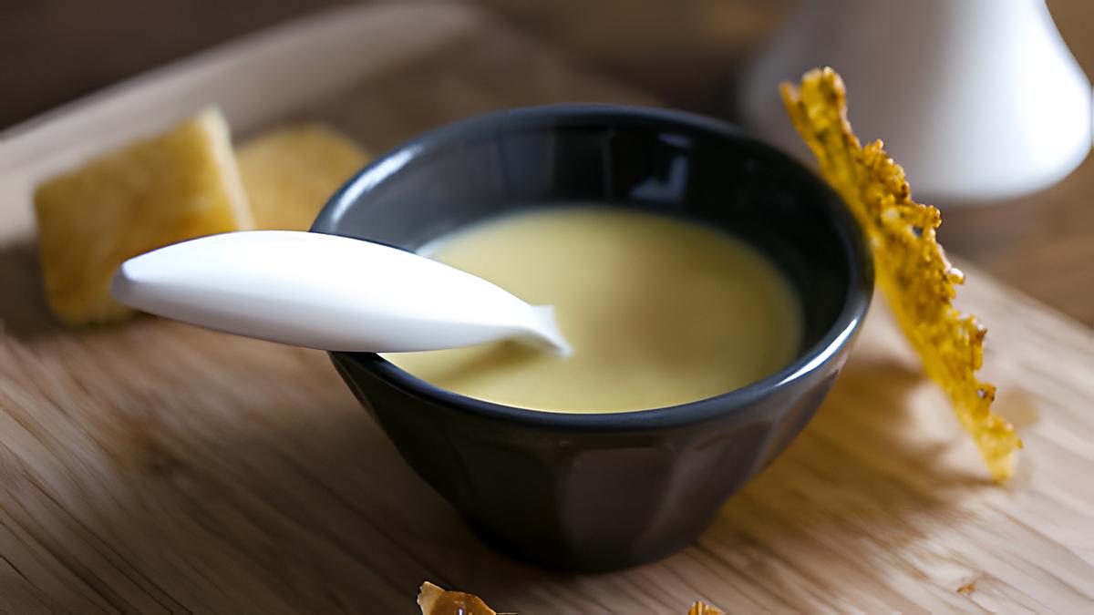 recette Velouté de maïs et tuile de riz au curry